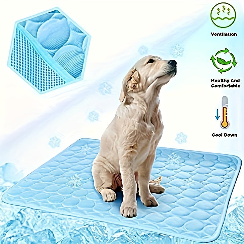 Kühldecke für Hunde und Katzen aus Eisseide. Atmungsaktiv und Ungiftig. Perfekt für drinnen und draußen